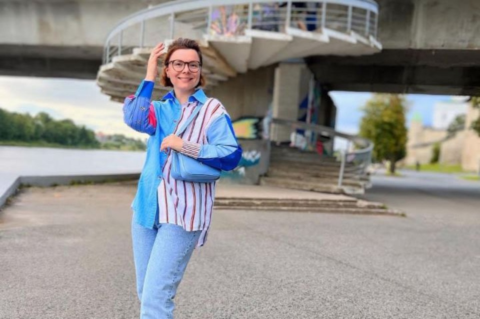 Жена Петросяна раскритиковала псковское кафе за переспевший авокадо и чёрствый круассан