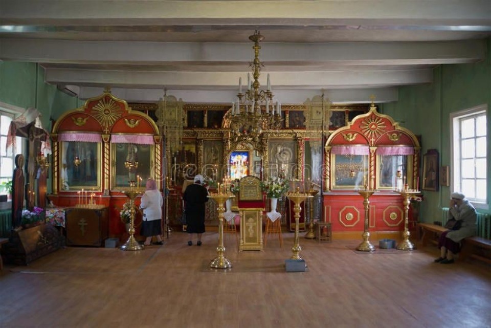 Началась реставрация  иконостаса церкви Святой Варвары в Печорах