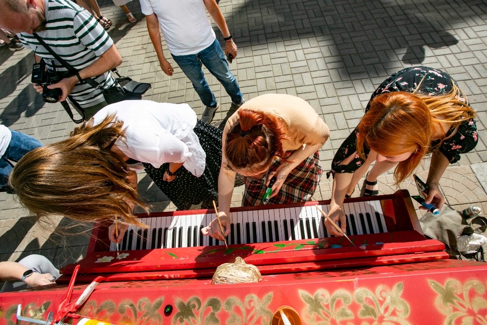 «Псковская правда» присоединилась к проекту «Уличное пианино»