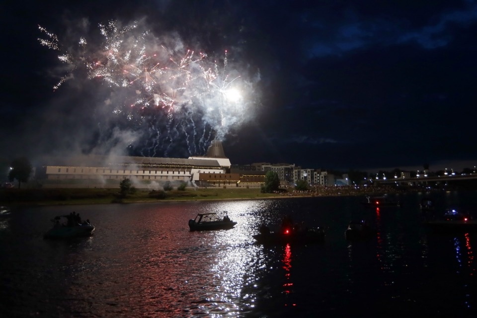 Салют, Псков! Салют, Псков!