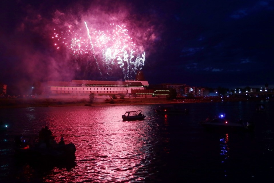 Салют, Псков! Салют, Псков!