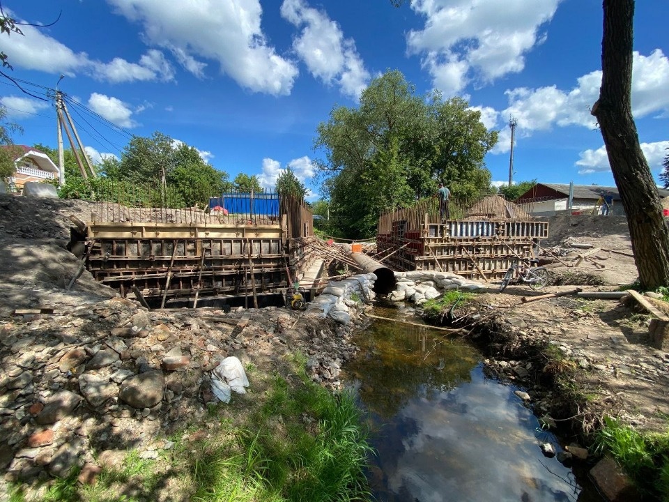 До конца года в Пскове по мосту через реку Милевку планируют открыть автомобильное движение