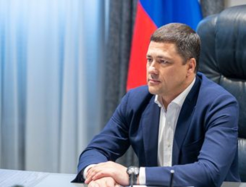 С Днём строителя поздравил псковичей Михаил Ведерников