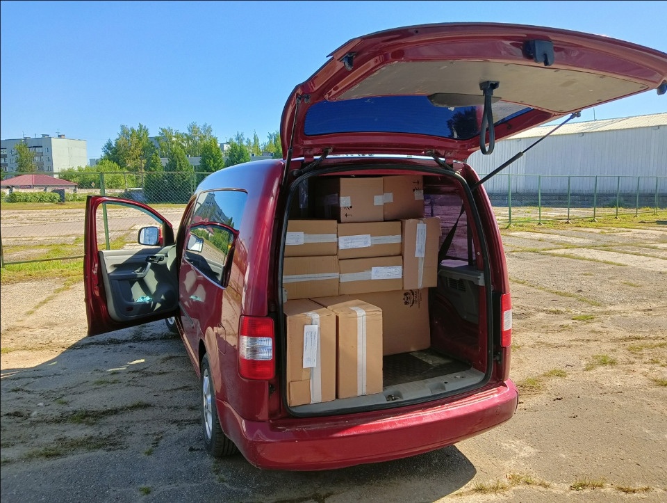 Псковские таможники пресекли нелегальную перевозку контрафактных сигарет стоимостью 1,5 млн рублей