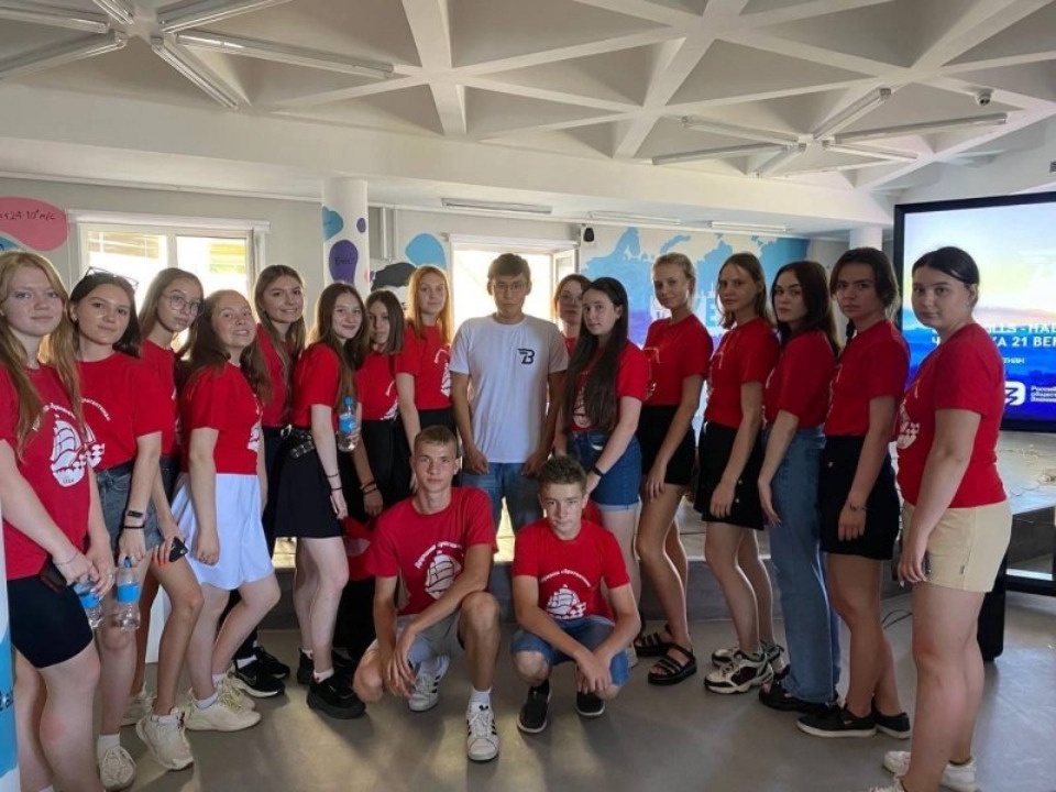 Делегация из Псковской области участвует в смене в детском центре «Океан»