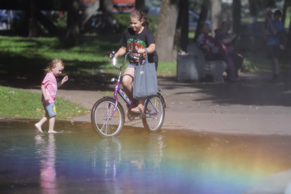 Горячие дни Горячие дни