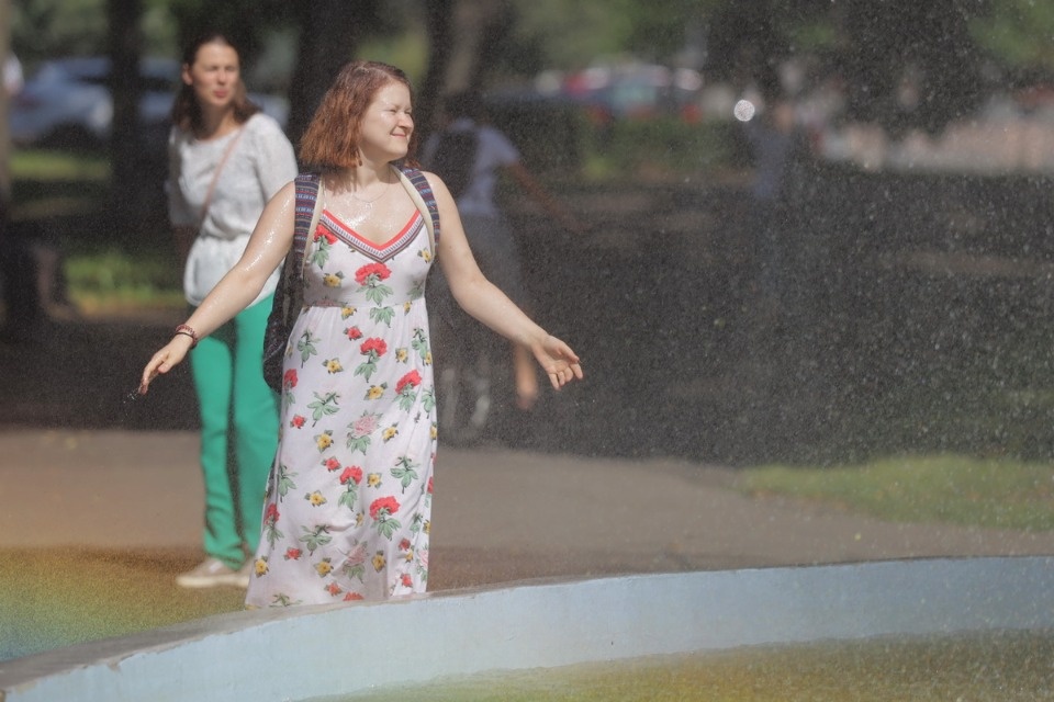 Горячие дни Горячие дни