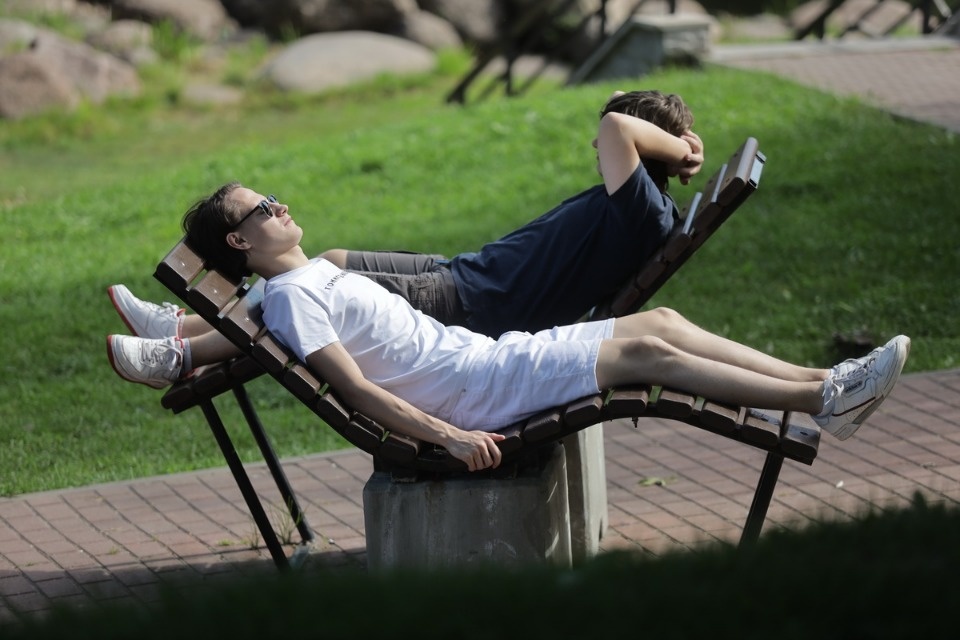 Горячие дни Горячие дни