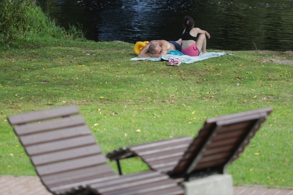 Горячие дни Горячие дни