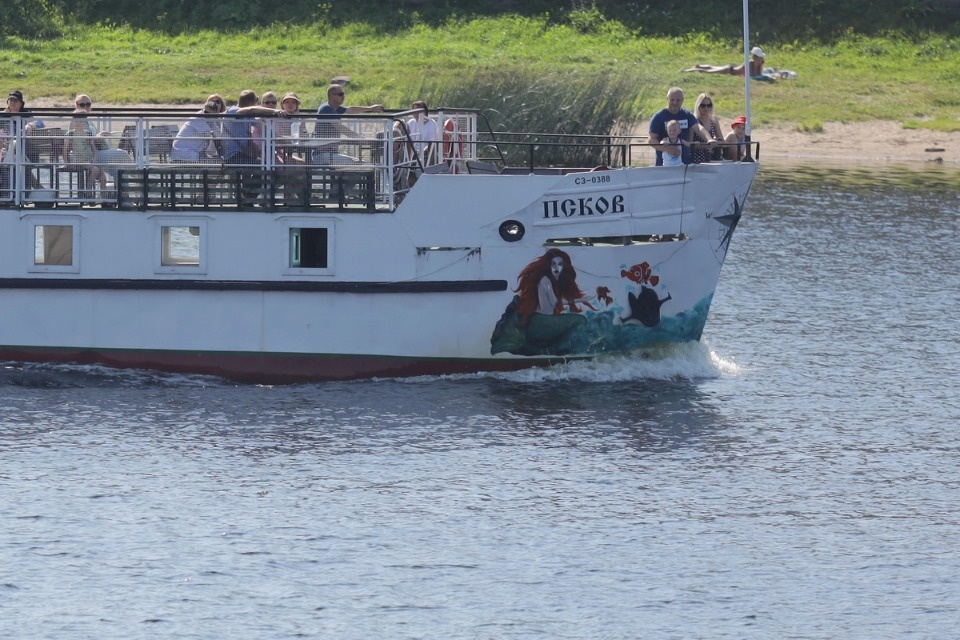 Горячие дни Горячие дни