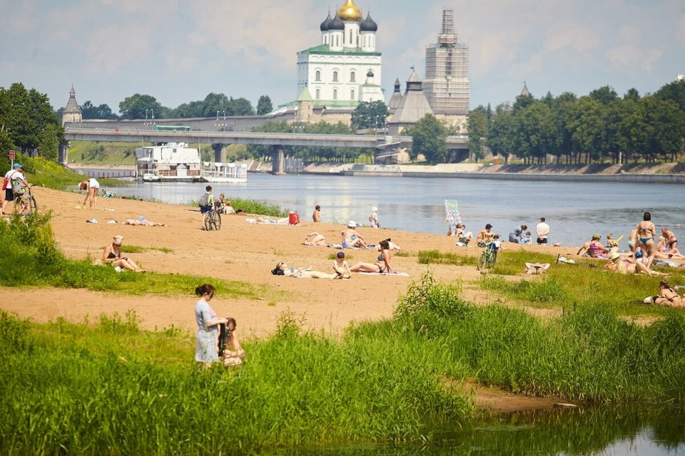 Роспотребнадзор разрешил купание в реке Великой в районе городского пляжа в Пскове