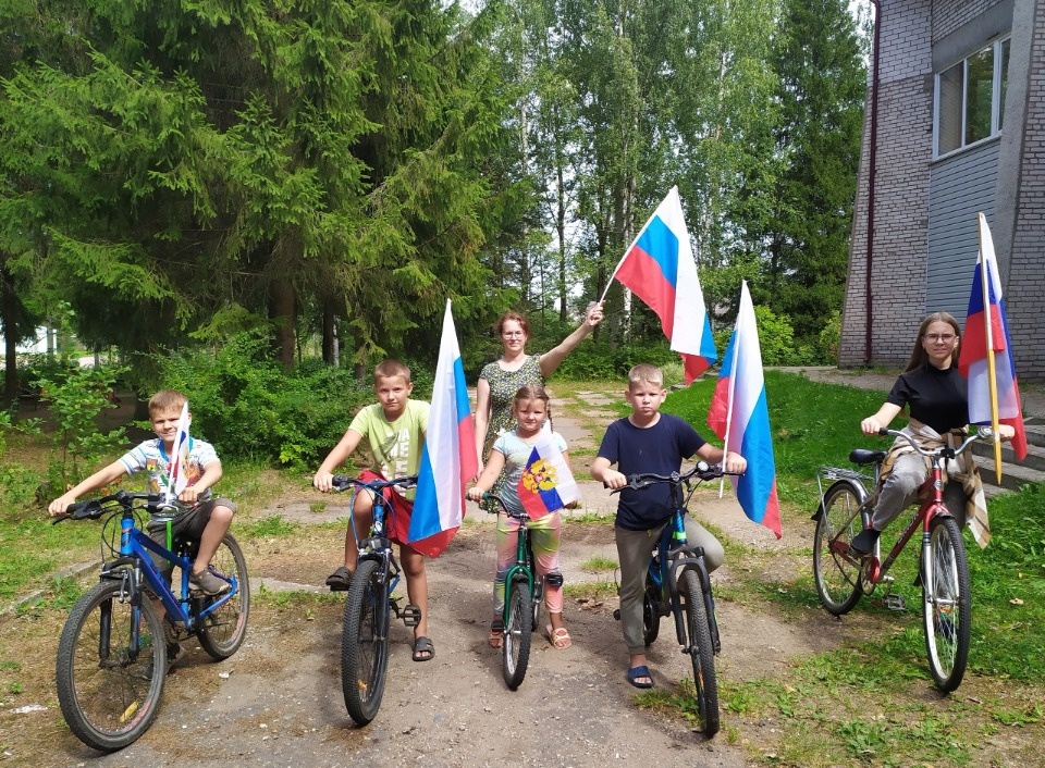 День российского флага: взгляд из районов День российского флага: взгляд из районов