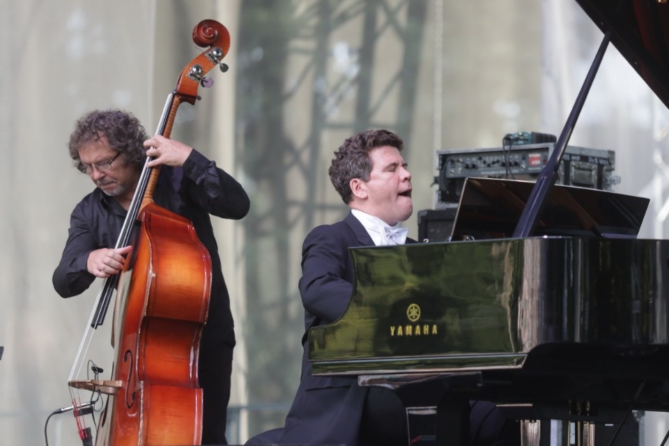 «...И классика, и джаз» «...И классика, и джаз»