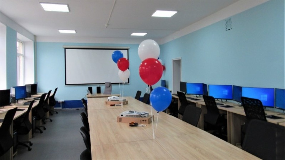 В Псковском политехническом колледже открыли две новые мастерские