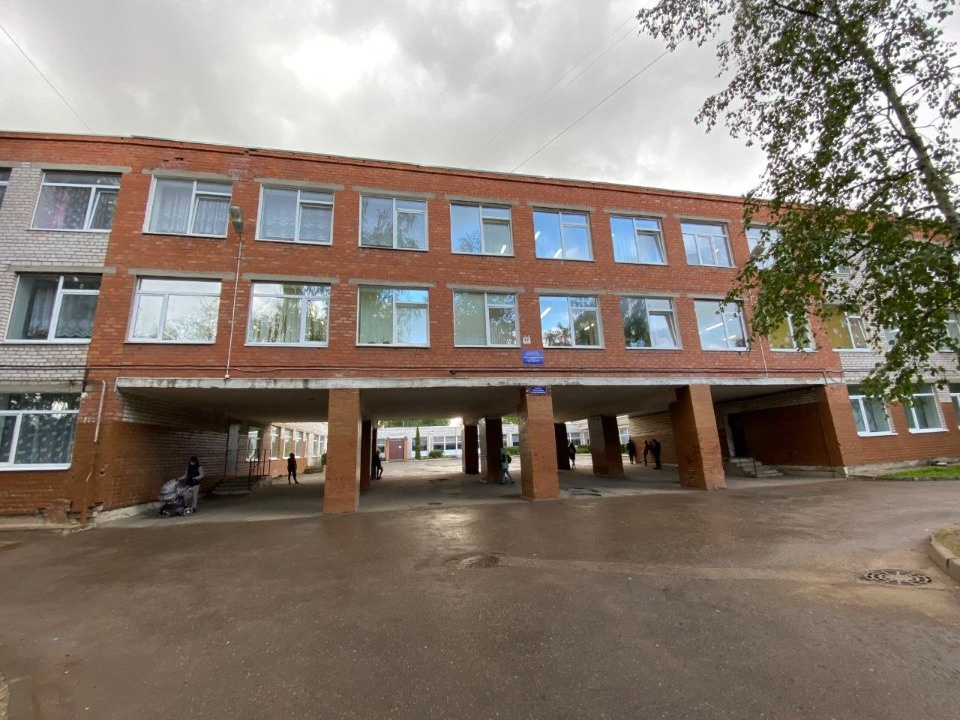 В социально-экономическом лицее №21 в Пскове завершили капитальный ремонт