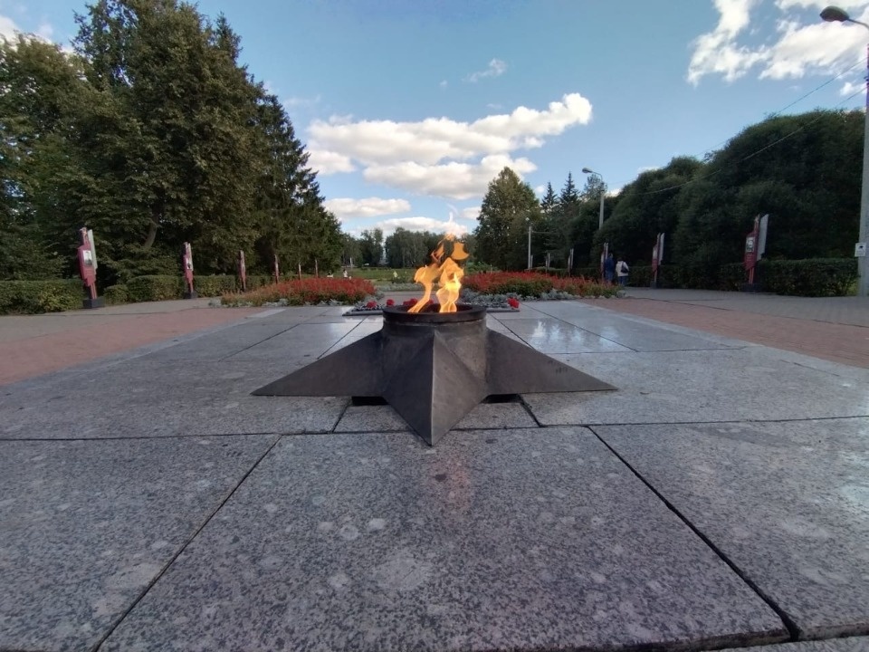 В Великих Луках заменили горелку Вечного огня