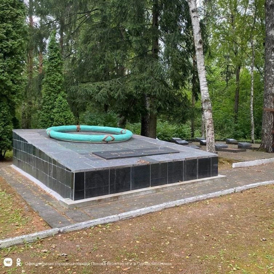 Территорию Малого Крестовского захоронения благоустроят в Пскове Территорию Малого Крестовского захоронения благоустроят в Пскове