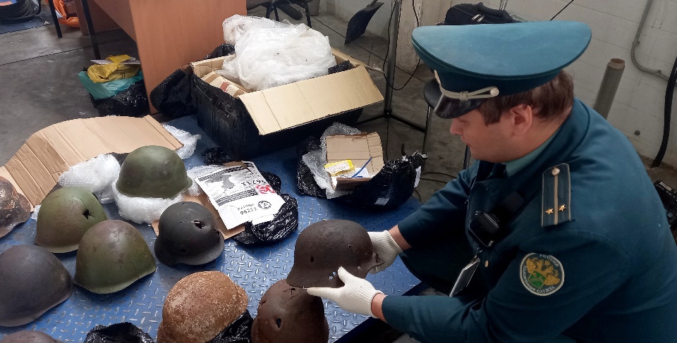 Псковские таможенники пресекли попытку вывезти останки доисторических животных из России 