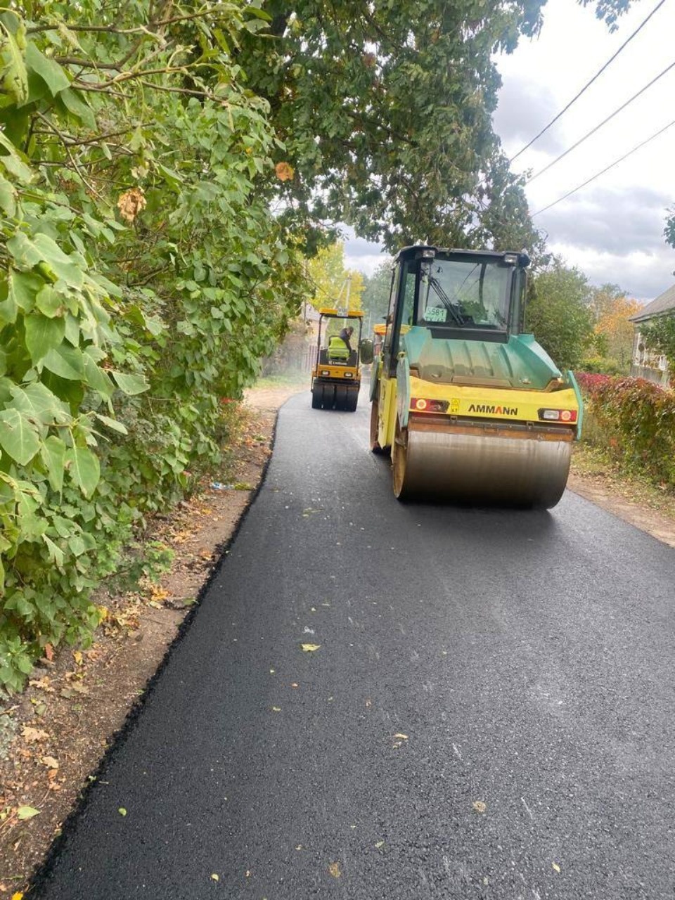 В микрорайоне Любятово в Пскове заасфальтировали три улицы В микрорайоне Любятово в Пскове заасфальтировали три улицы