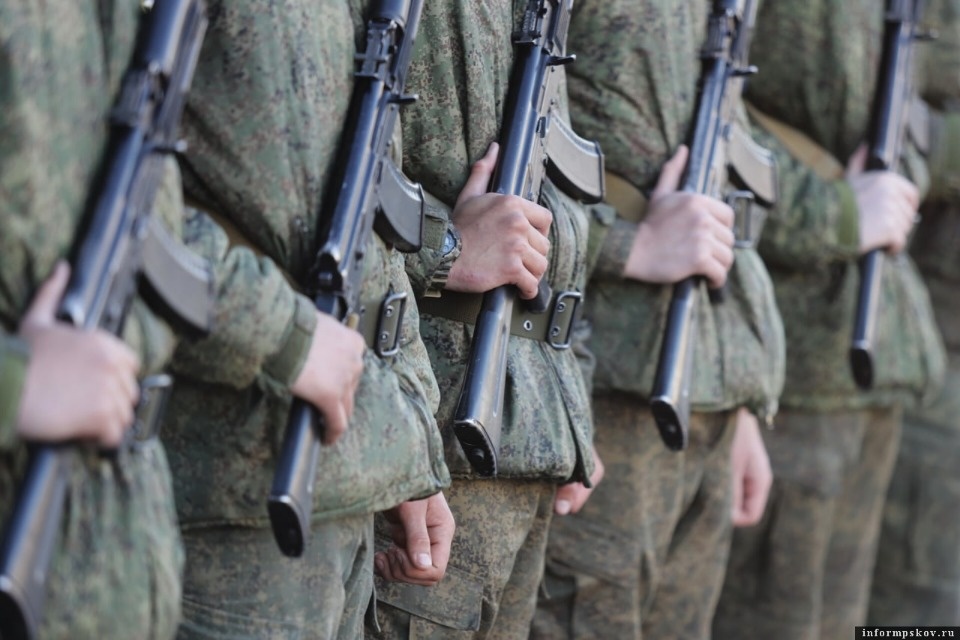 Псковичи стали чаще покупать амуницию и туристические предметы в спецмагазинах в период мобилизации