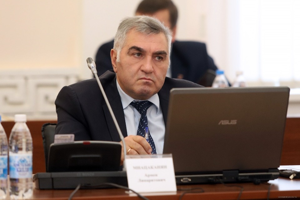 С газом и без