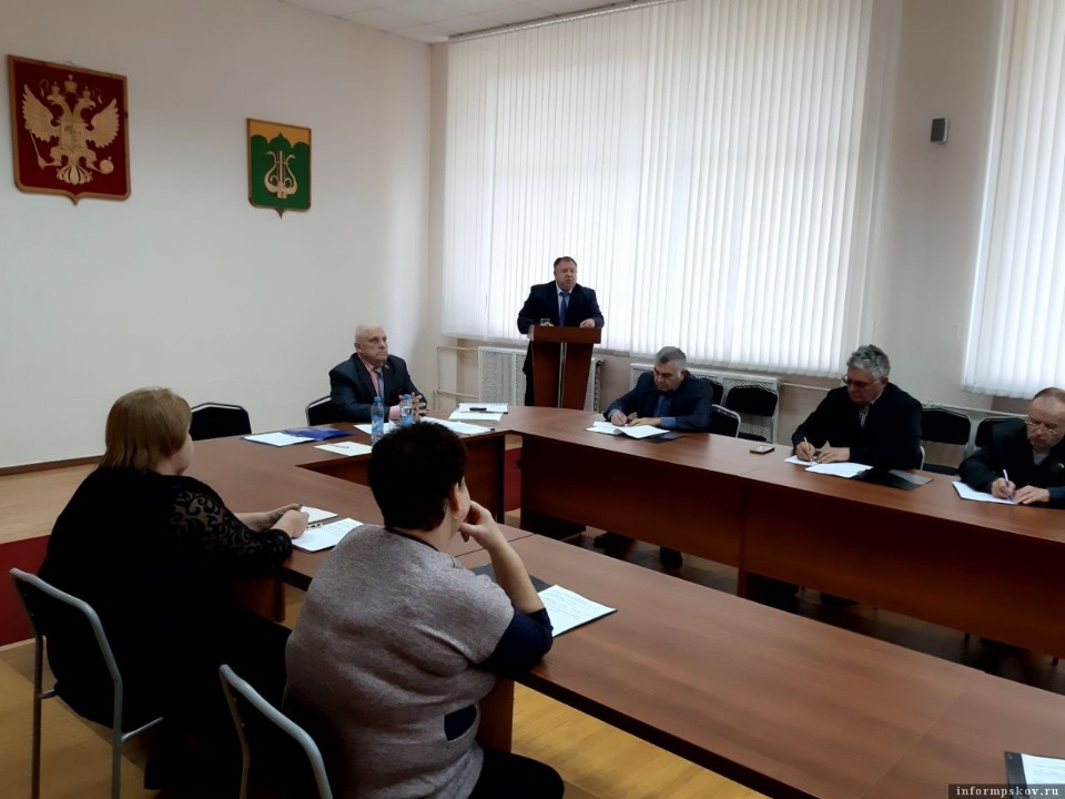 Полномочия главы Пушкиногорского района Досрочно прекращены 