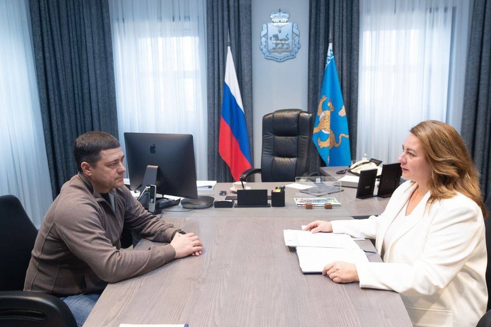 Почти всем жителям аварийного дома в Плюссе выплатили деньги на новое жилье 