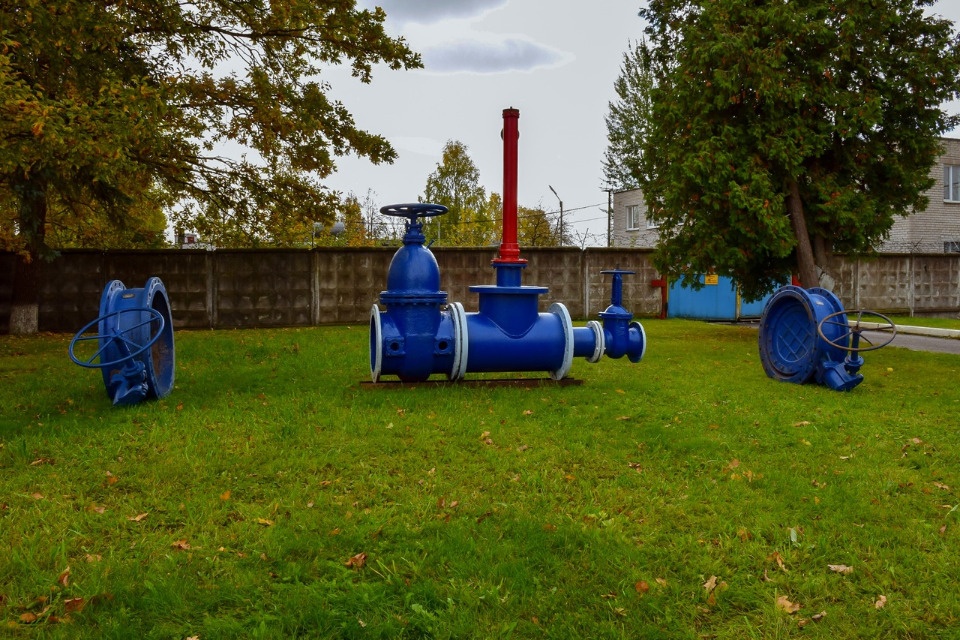 Инсталляцию установили рядом с «Горводоканалом» в Пскове