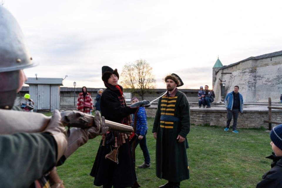 В Псковском кремле вновь покажут лазерное шоу о Петре I