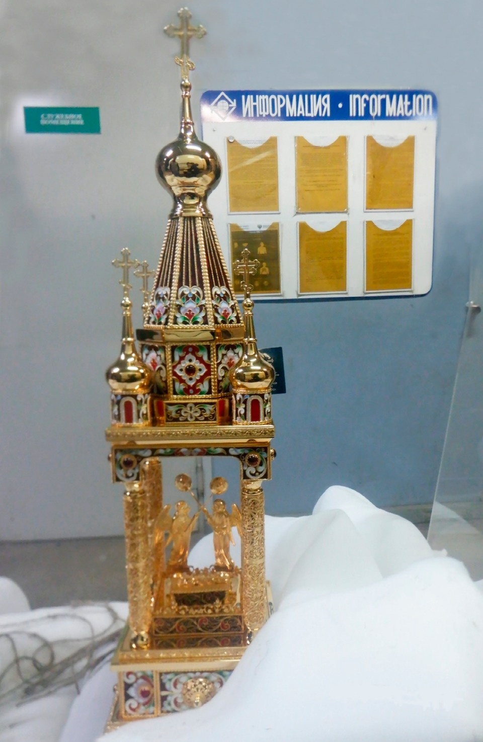 Иностранец попытался провезти через госграницу в Псковской области дорогой священный предмет