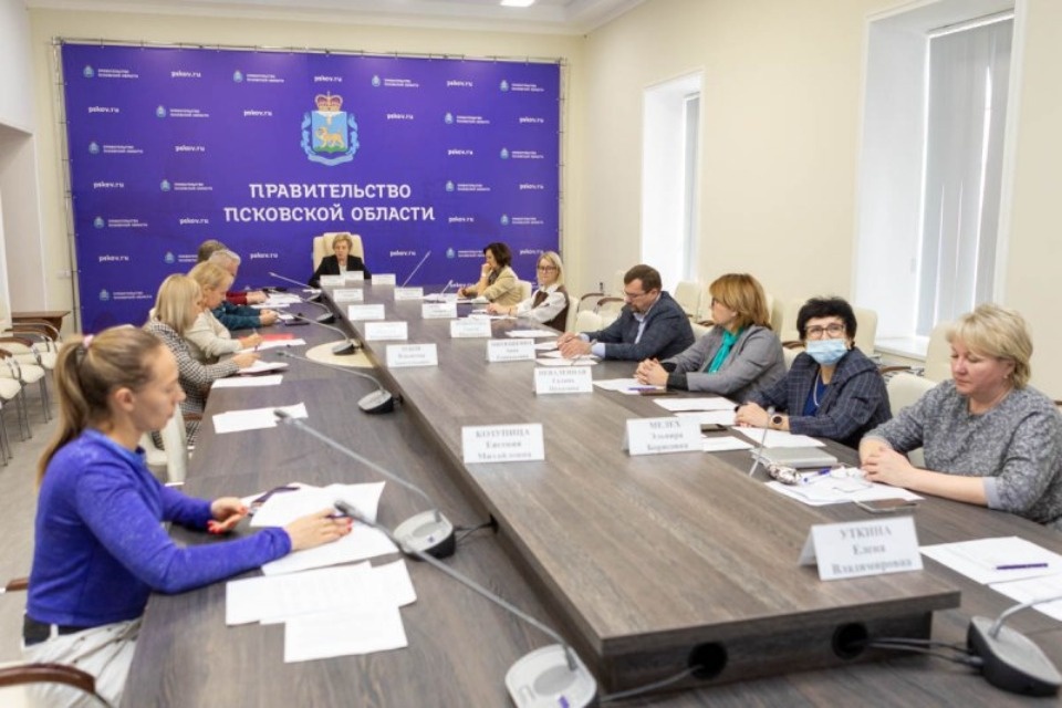 На 27,4% выполнен план по вакцинации от гриппа и ОРВИ в Псковской области