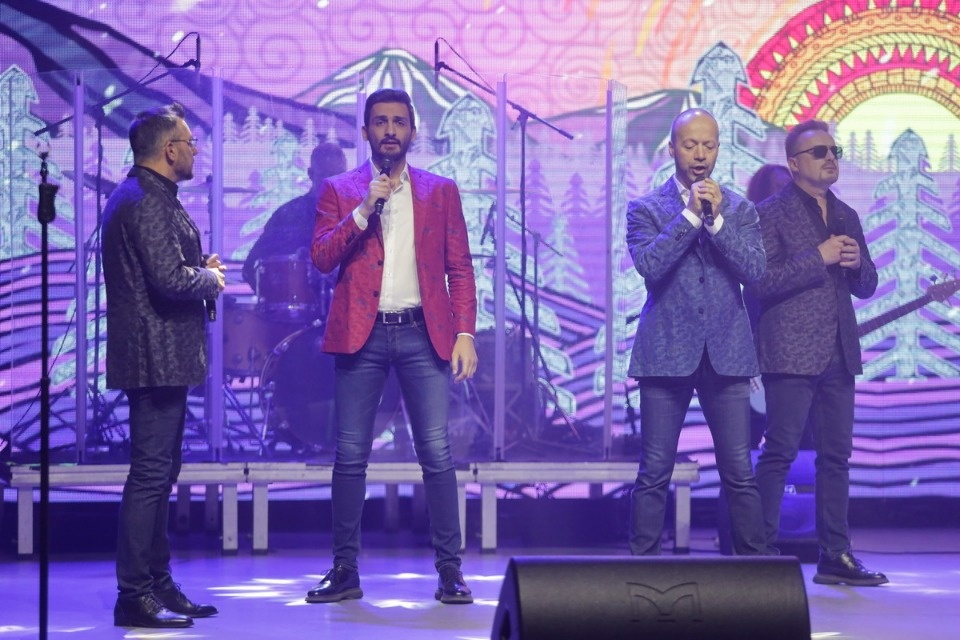 Хором с Турецким Хором с Турецким