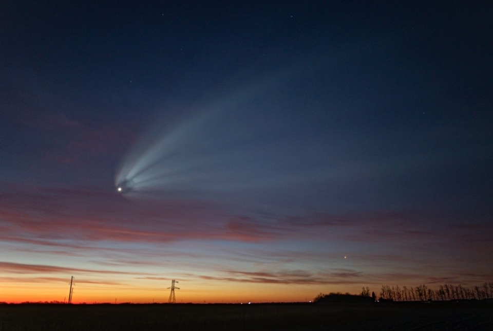 «Медузу» от ракеты-носителя «Союз-2.1а» заснял псковский астроном-любитель