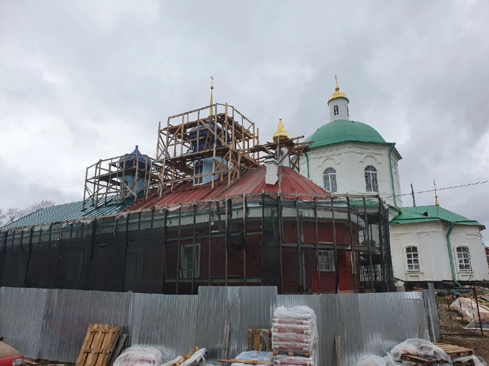 Новые кресты установят на церковь Святой Великомученицы Варвары в Печорах Новые кресты установят на церковь Святой Великомученицы Варвары в Печорах