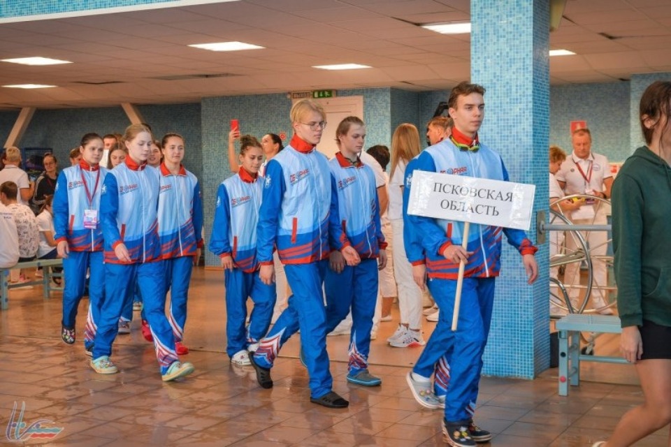 Псковские пловцы завоевали 11 наград  на Чемпионате и Первенстве Северо-Западного федерального округа