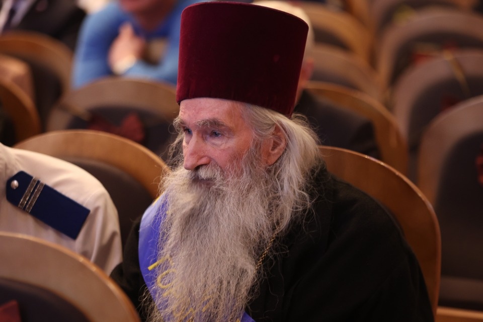 Озаглавили Озаглавили