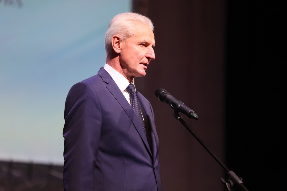 Озаглавили Озаглавили