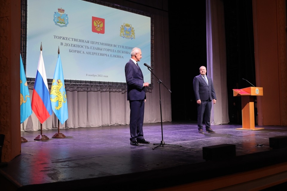 Озаглавили Озаглавили