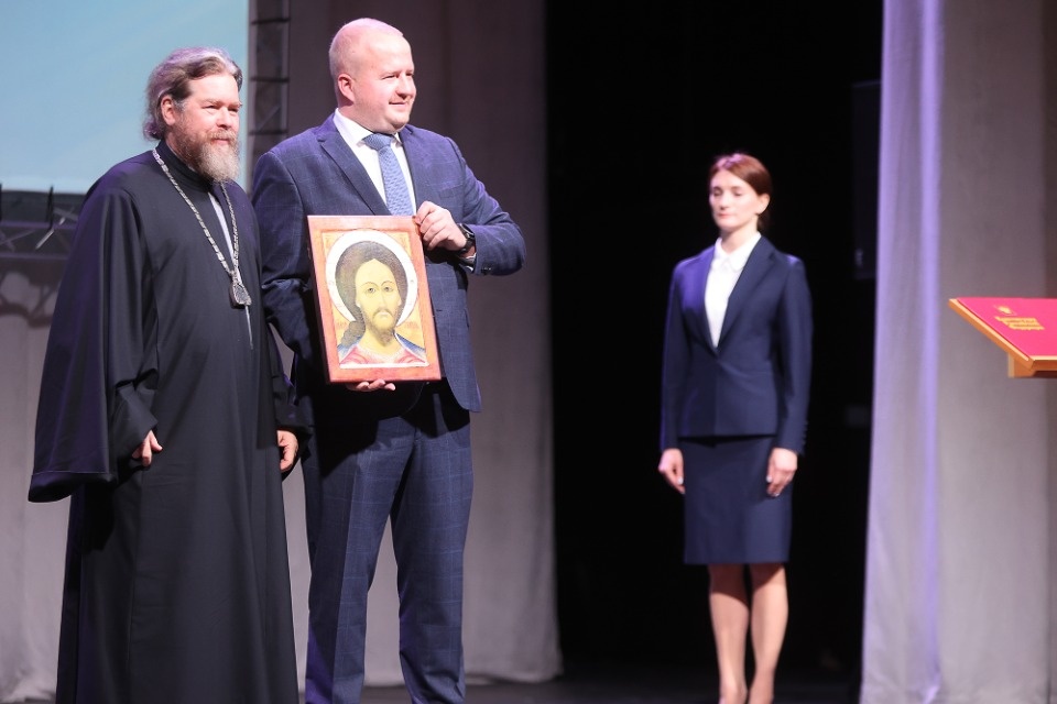 Озаглавили Озаглавили