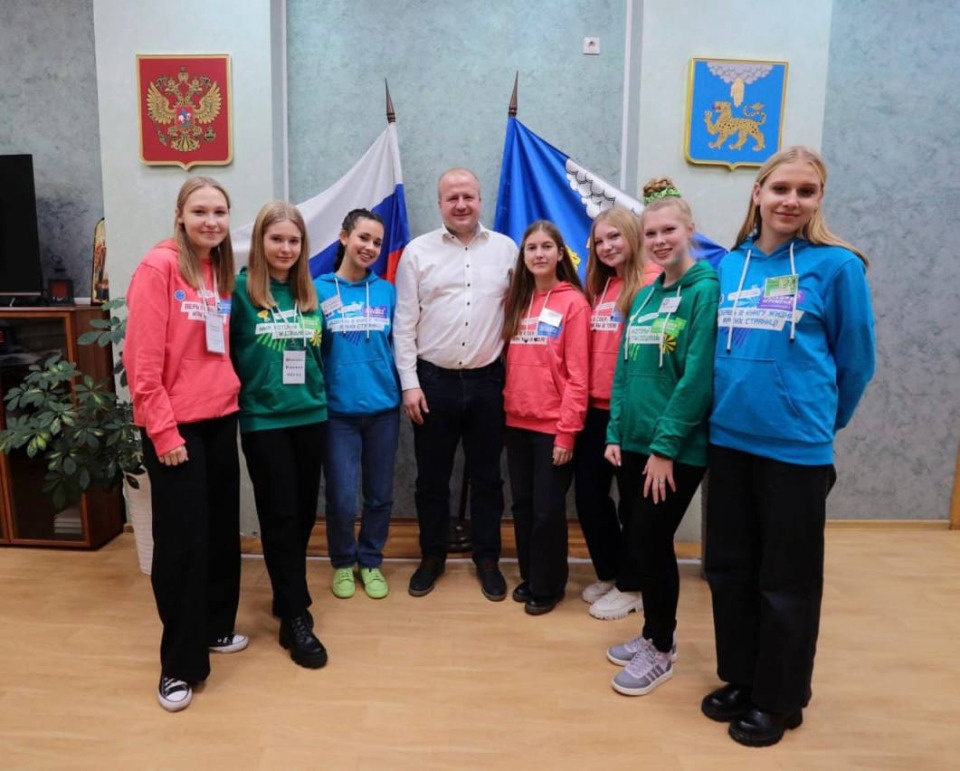 Глава Пскова встретился с победителями Всероссийского конкурса «Большая перемена»