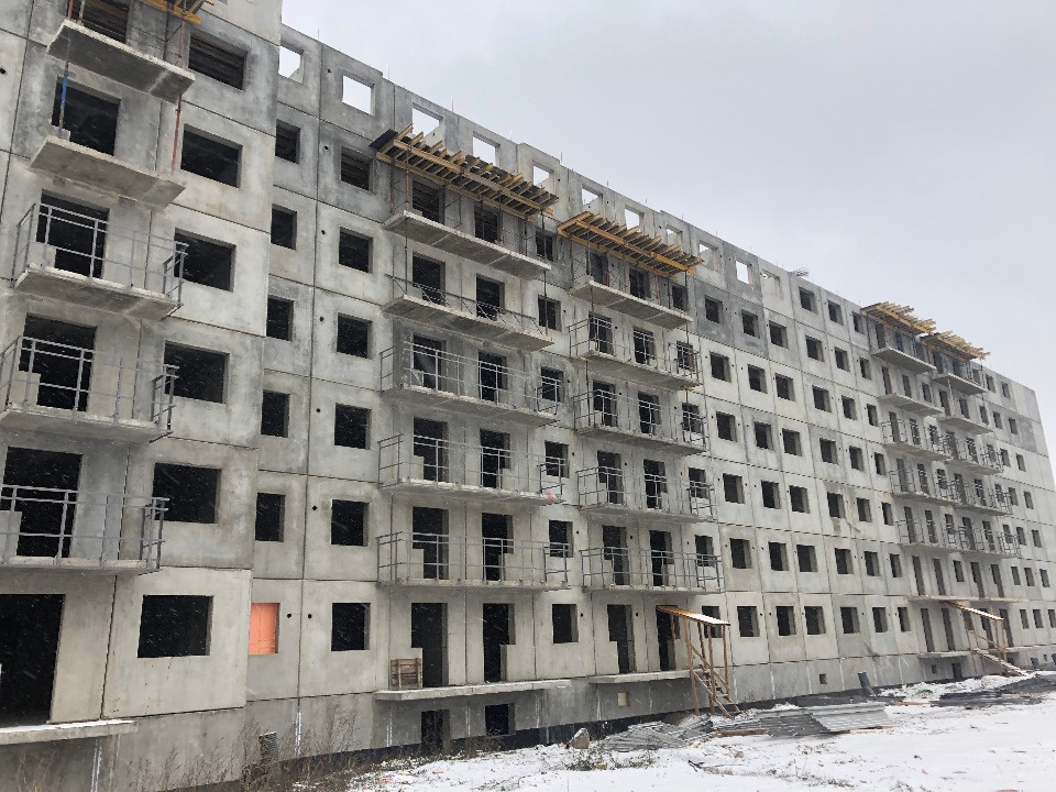 Порядка 200 псковских семей переедут из ветхого жилья в новое в 2023 году