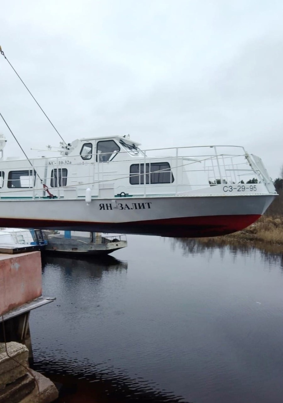 Пассажирские катера до Талабских островов переместили на сушу для «зимовки»