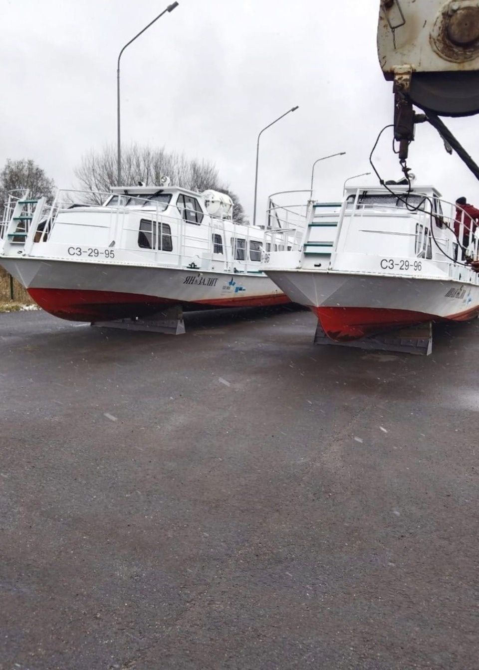 Пассажирские катера до Талабских островов переместили на сушу для «зимовки»