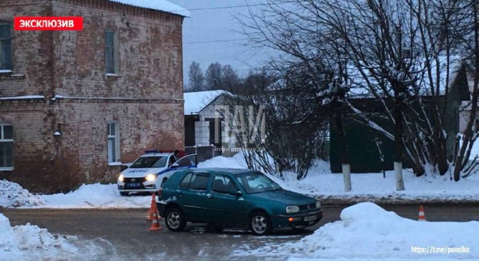 Автомобилист сбил женщину в Себеже Автомобилист сбил женщину в Себеже