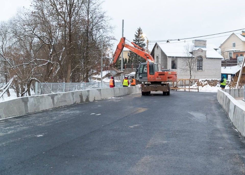 Капитальный ремонт моста через реку Милевку в Пскове завершится на год раньше