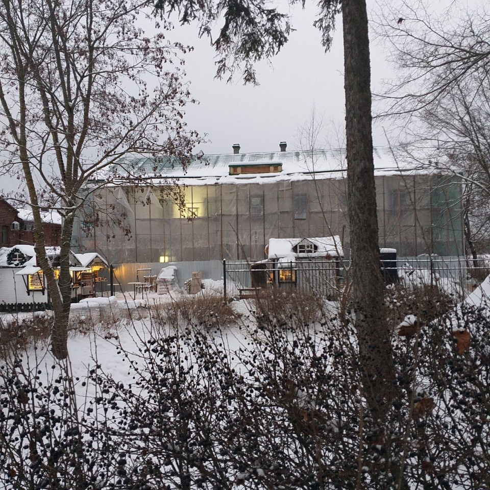 В музее-гостинице Псково-Печерского монастыря продолжаются фасадные работы В музее-гостинице Псково-Печерского монастыря продолжаются фасадные работы