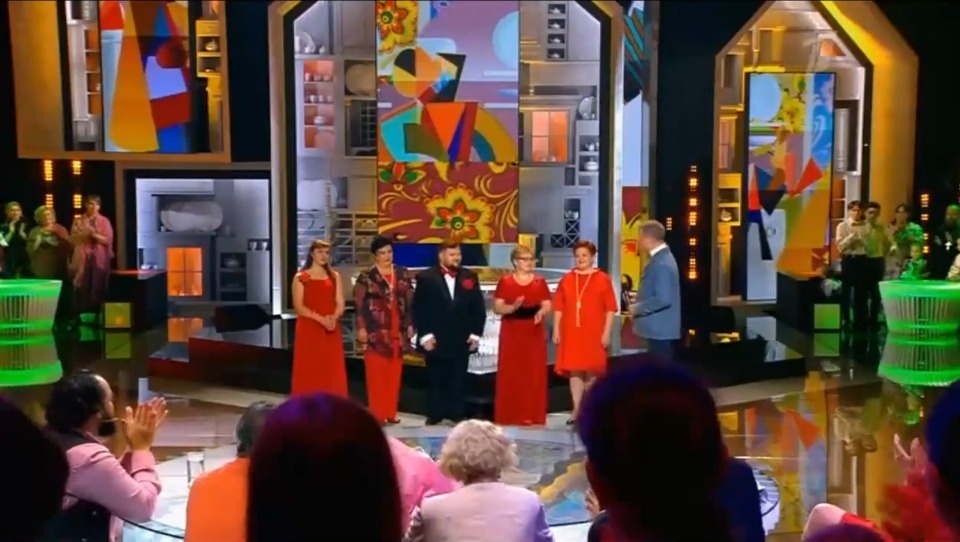 За шаг до финала: Себежский коллектив «Сударушка» не прошел в новый этап телешоу «Поем на кухне всей страной»