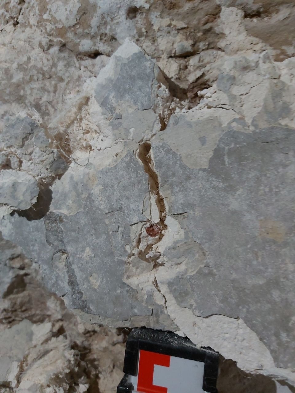 Старинную трапезную обнаружили при реставрации Лазаревского храма Псково-Печерского монастыря