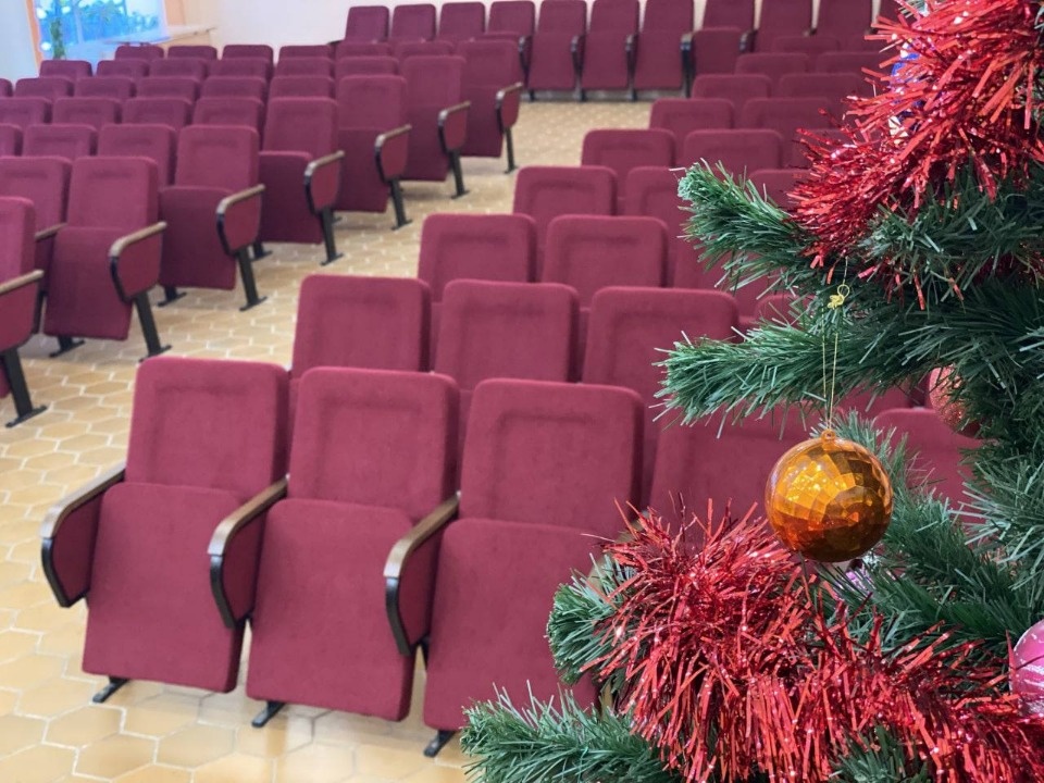 Новые кресла поступили в Детскую музыкальную школу №5 в Пскове Новые кресла поступили в Детскую музыкальную школу №5 в Пскове