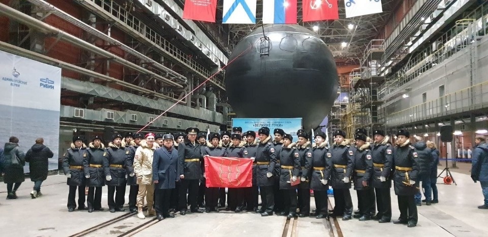 В Санкт-Петербурге прошла церемония спуска на воду подлодки «Великие Луки» В Санкт-Петербурге прошла церемония спуска на воду подлодки «Великие Луки»